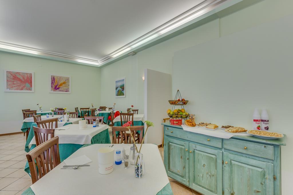 Hotel Austria Caorle Extérieur photo
