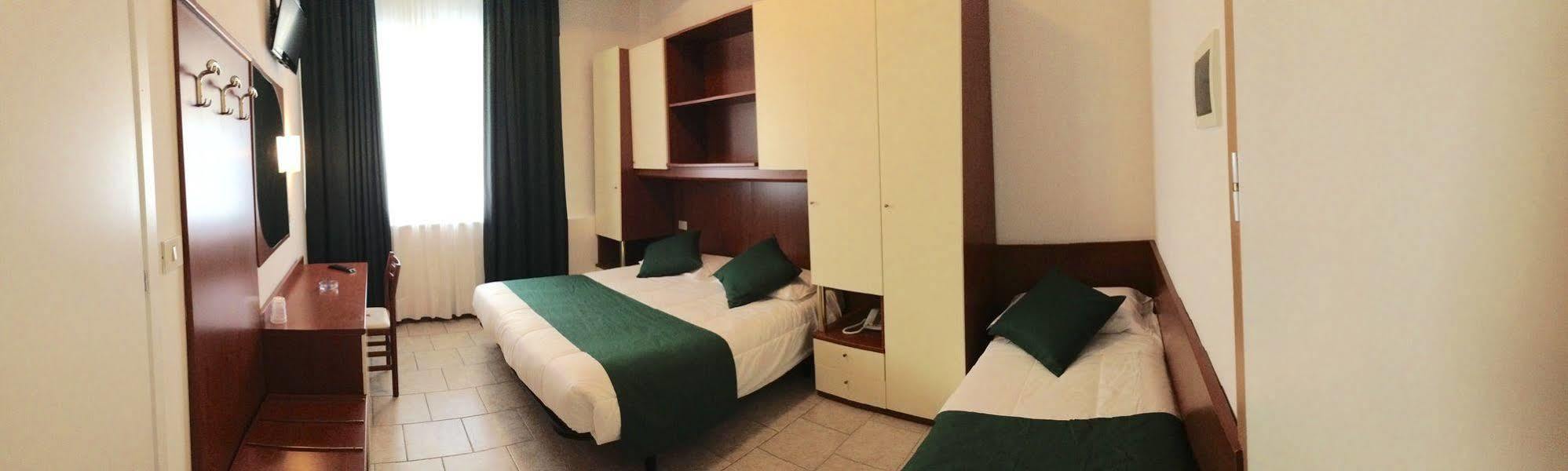Hotel Austria Caorle Extérieur photo
