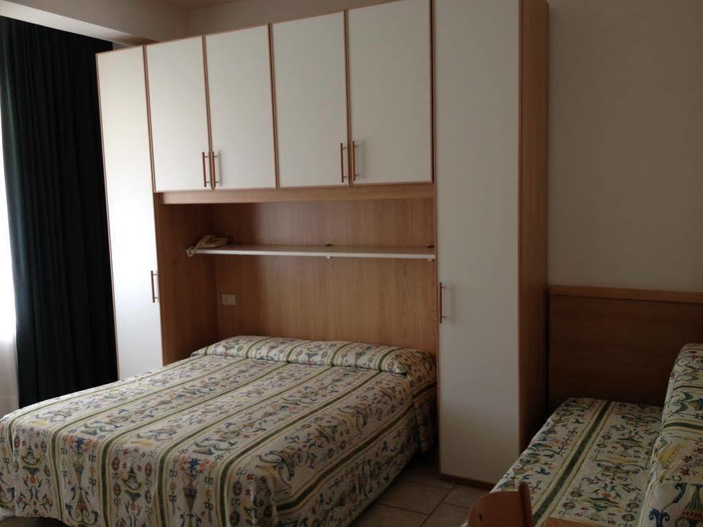 Hotel Austria Caorle Extérieur photo