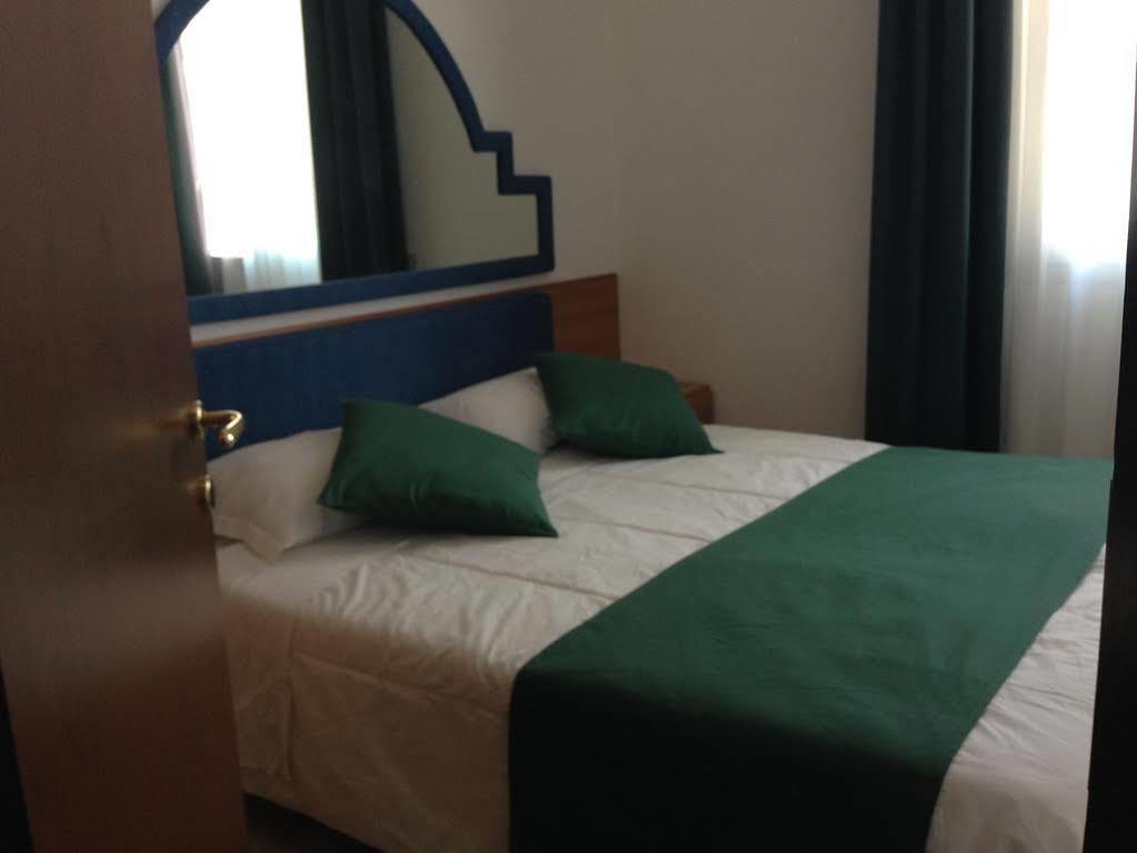 Hotel Austria Caorle Extérieur photo