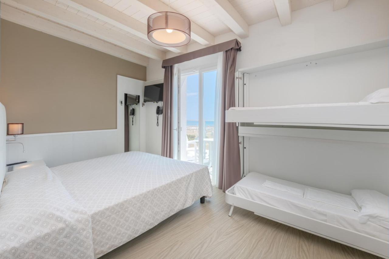 Hotel Austria Caorle Extérieur photo